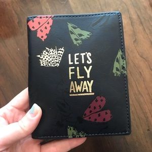 *NEW* Fossil Leather Passport Holder
